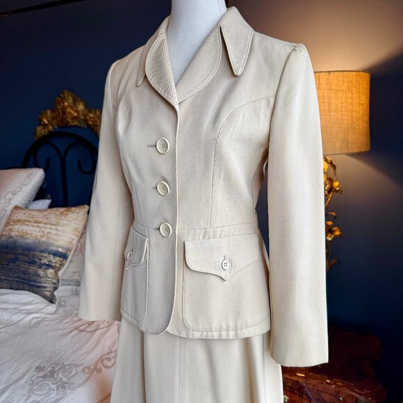 1960s Vintage Lutz Teutloff West Germany Light Beige Skirt Suit - Picture 3 of 16